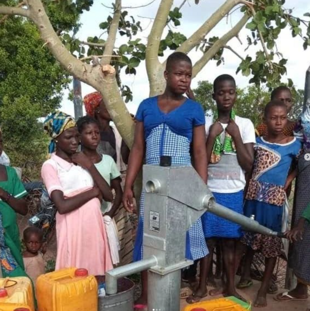 Giving Event 800 Gifted - Children by Pump